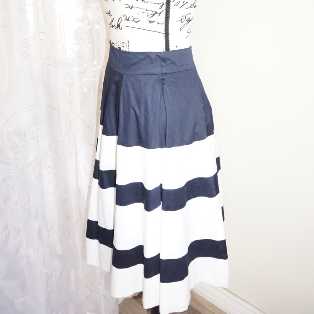 Amanda + Chelsea Navy & White Skirt
